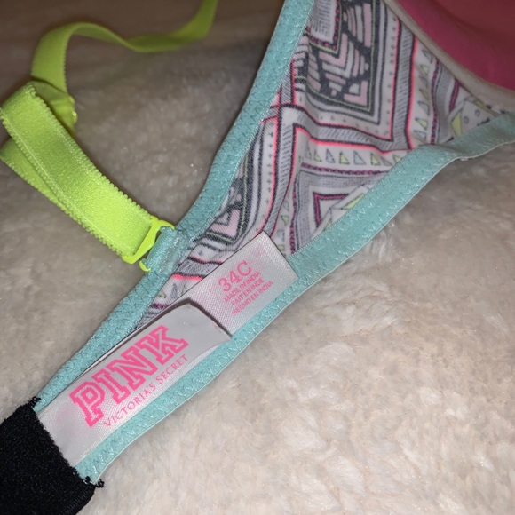 PINK Victoria Secret
WEAR EVERYWHERE PUSH-UP - Picture 4 of 4